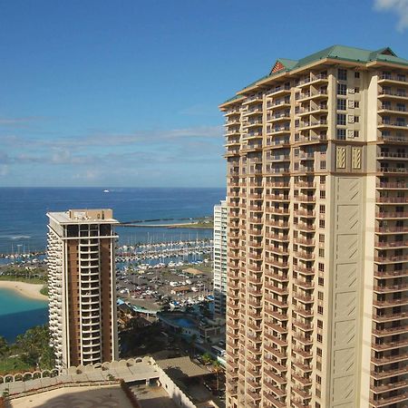 Отель Hilton Grand Vacations Club Grand Waikikian Гонолулу Экстерьер фото
