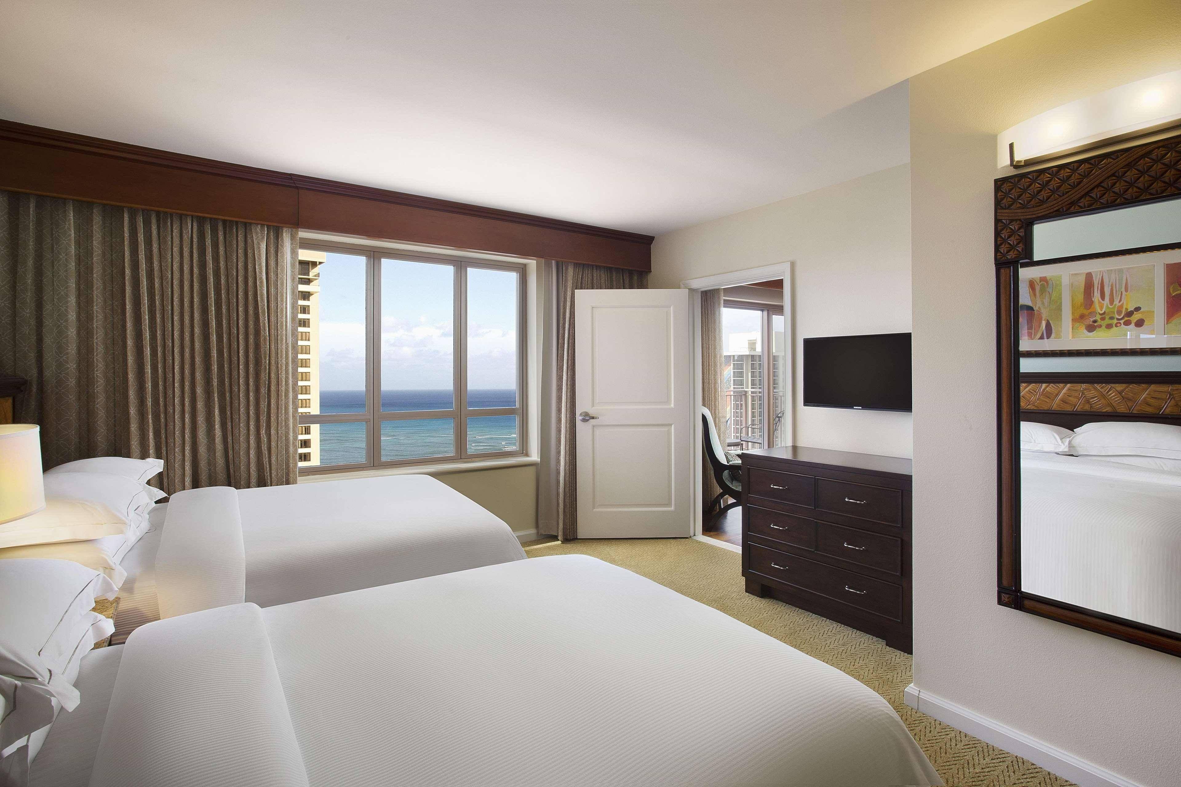 Отель Hilton Grand Vacations Club Grand Waikikian Гонолулу Экстерьер фото