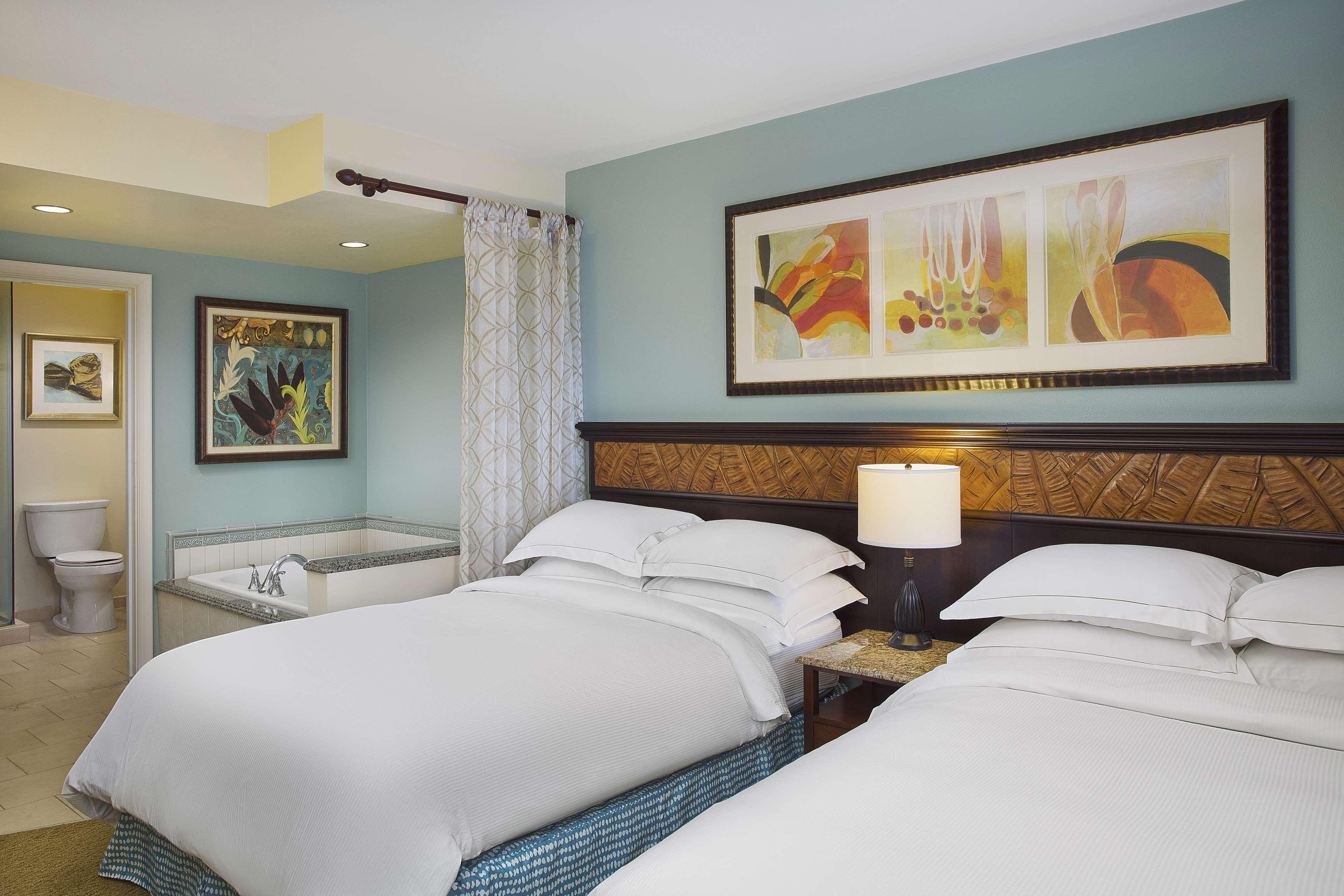 Отель Hilton Grand Vacations Club Grand Waikikian Гонолулу Экстерьер фото