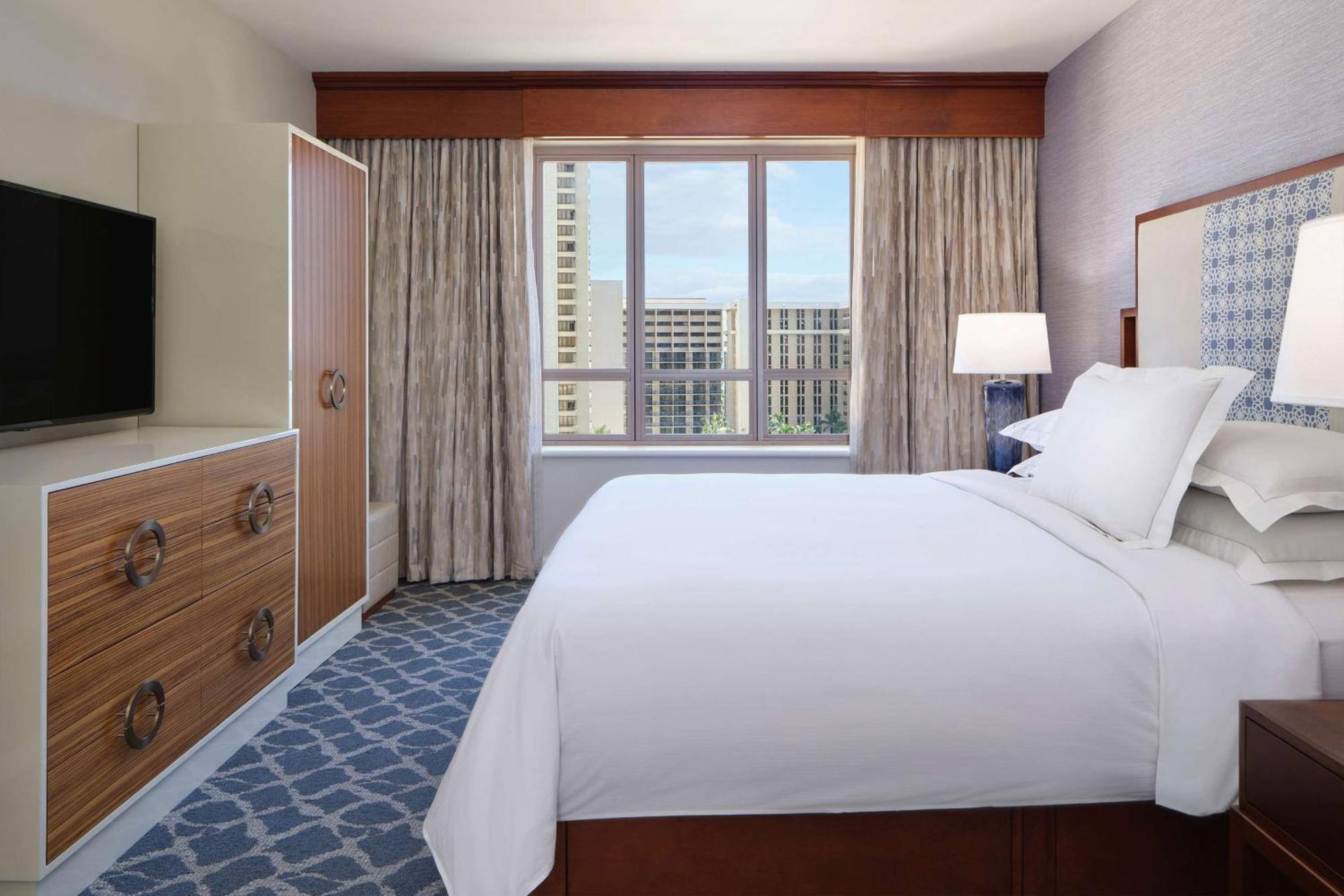 Отель Hilton Grand Vacations Club Grand Waikikian Гонолулу Экстерьер фото