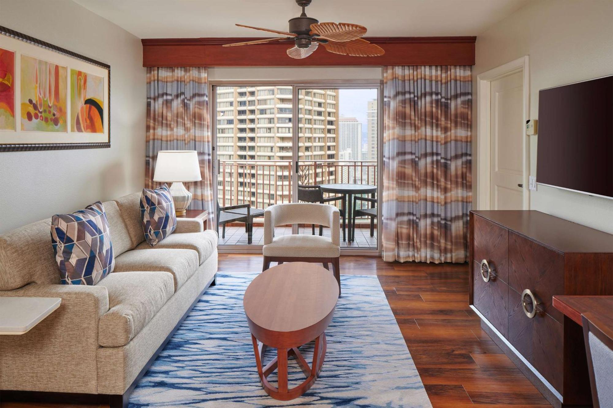 Отель Hilton Grand Vacations Club Grand Waikikian Гонолулу Экстерьер фото